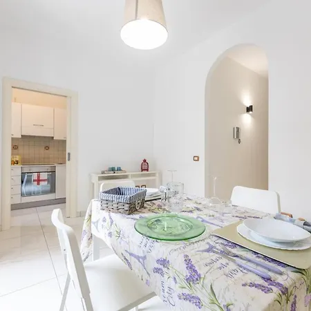 Pentalocale Corso Italia 27 Piano Terra Con Spazio Esterno Holiday home