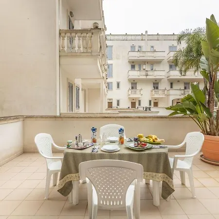 Holiday home Pentalocale Corso Italia 27 Piano Terra Con Spazio Esterno Gallipoli