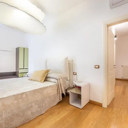 Pentalocale Corso Italia 27 Piano Terra Con Spazio Esterno Holiday home *
